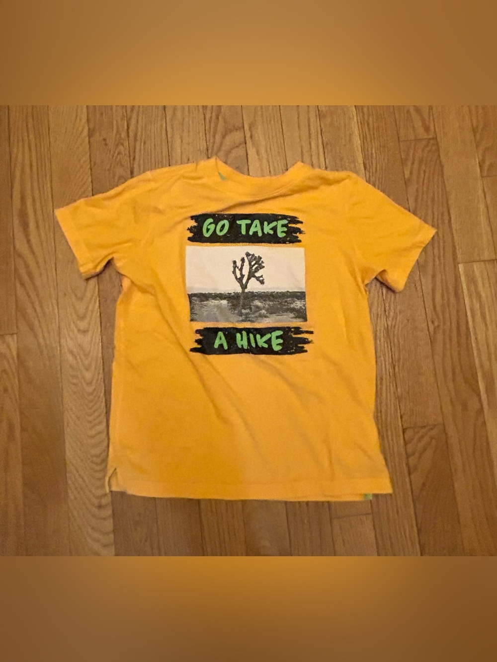 All In Motion “Go Take A Hike” Graphic T-Shirt Size M (8)